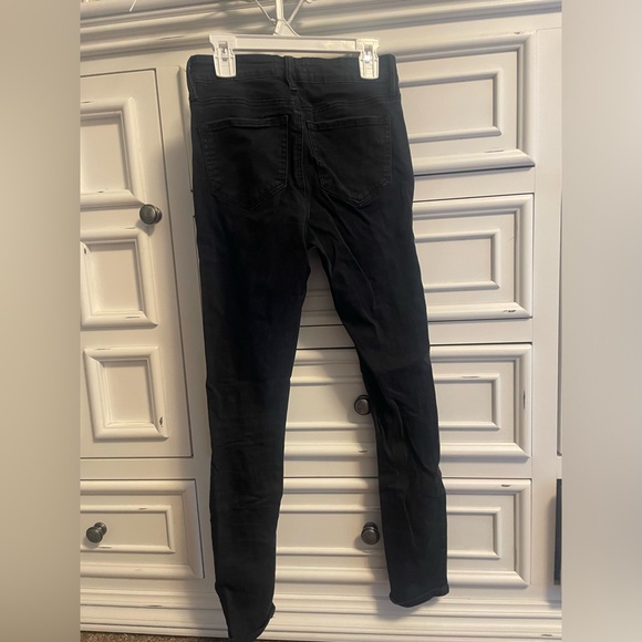Black Skinny Jeans. Stretchy. Gently Worn. Size 3 - Picture 2 of 4